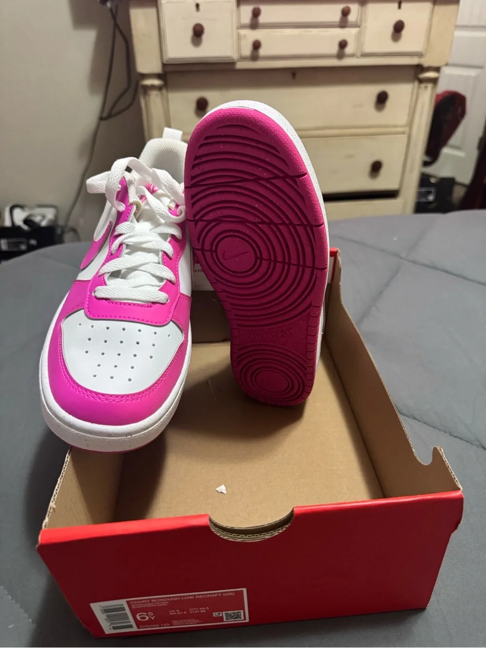 Nike youth low